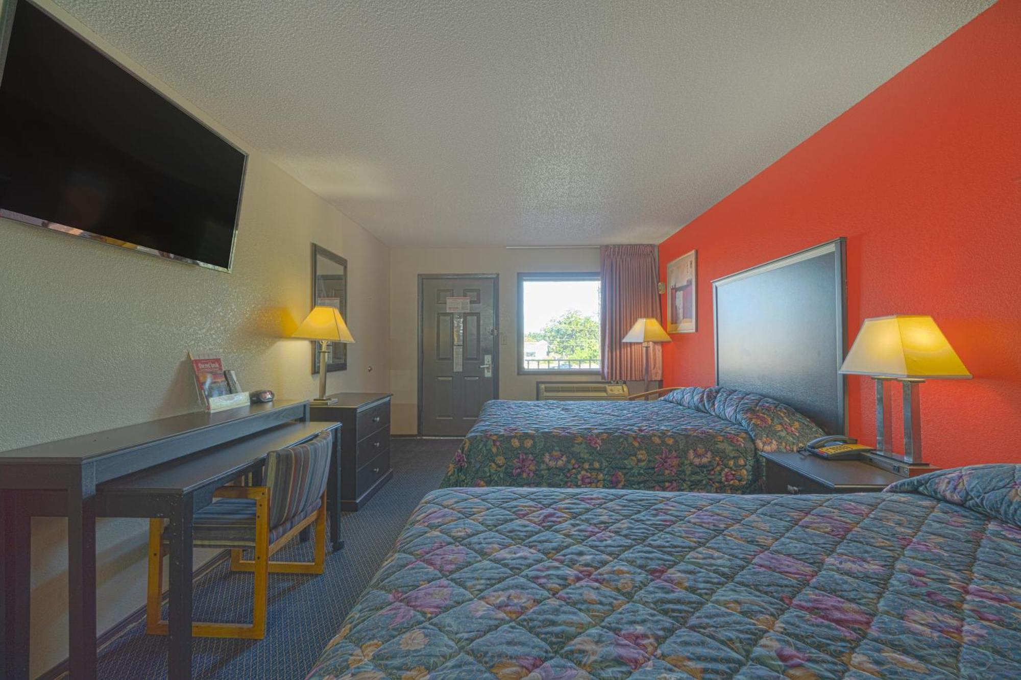 Regency Inn & Suites By Oyo Bay City Tx Bagian luar foto