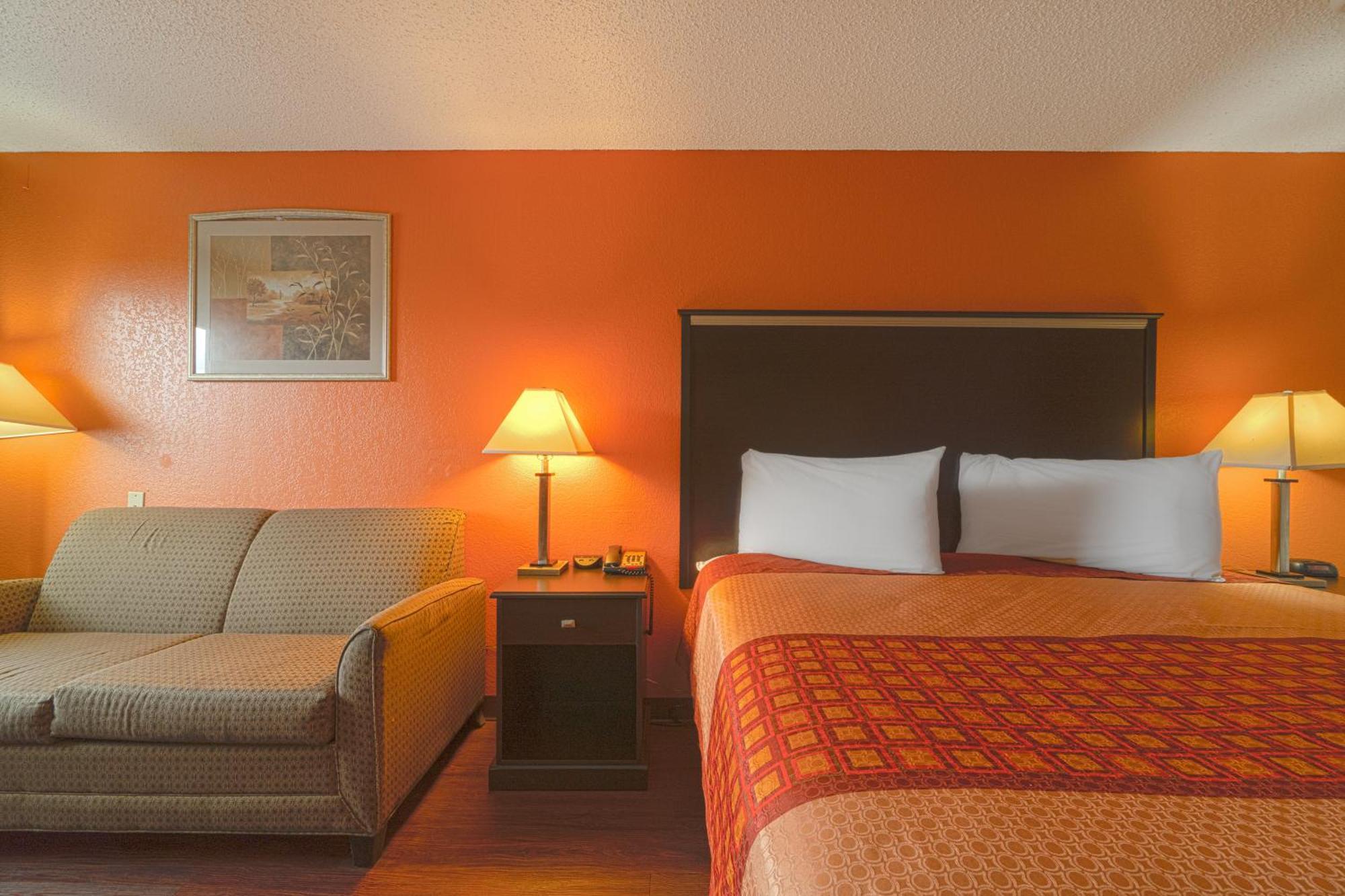 Regency Inn & Suites By Oyo Bay City Tx Bagian luar foto