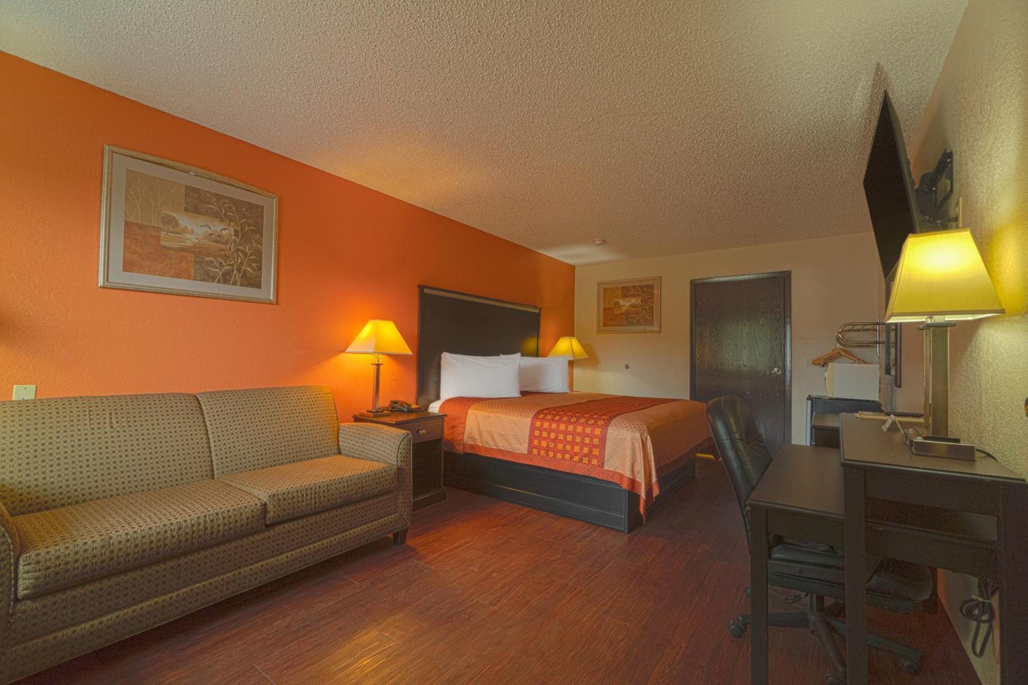 Regency Inn & Suites By Oyo Bay City Tx Bagian luar foto