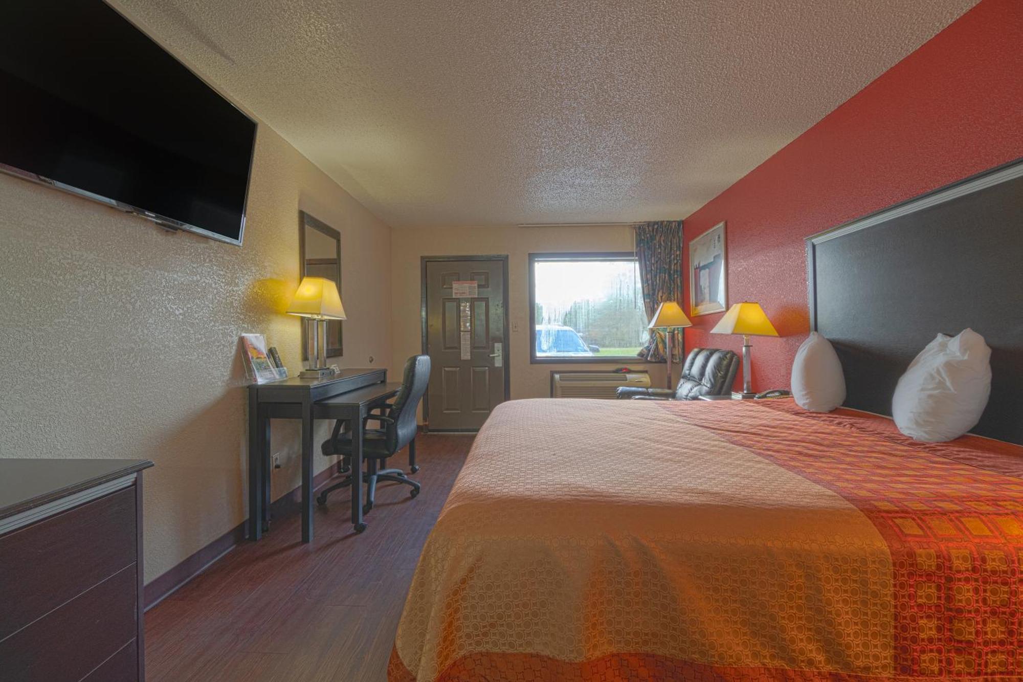 Regency Inn & Suites By Oyo Bay City Tx Bagian luar foto