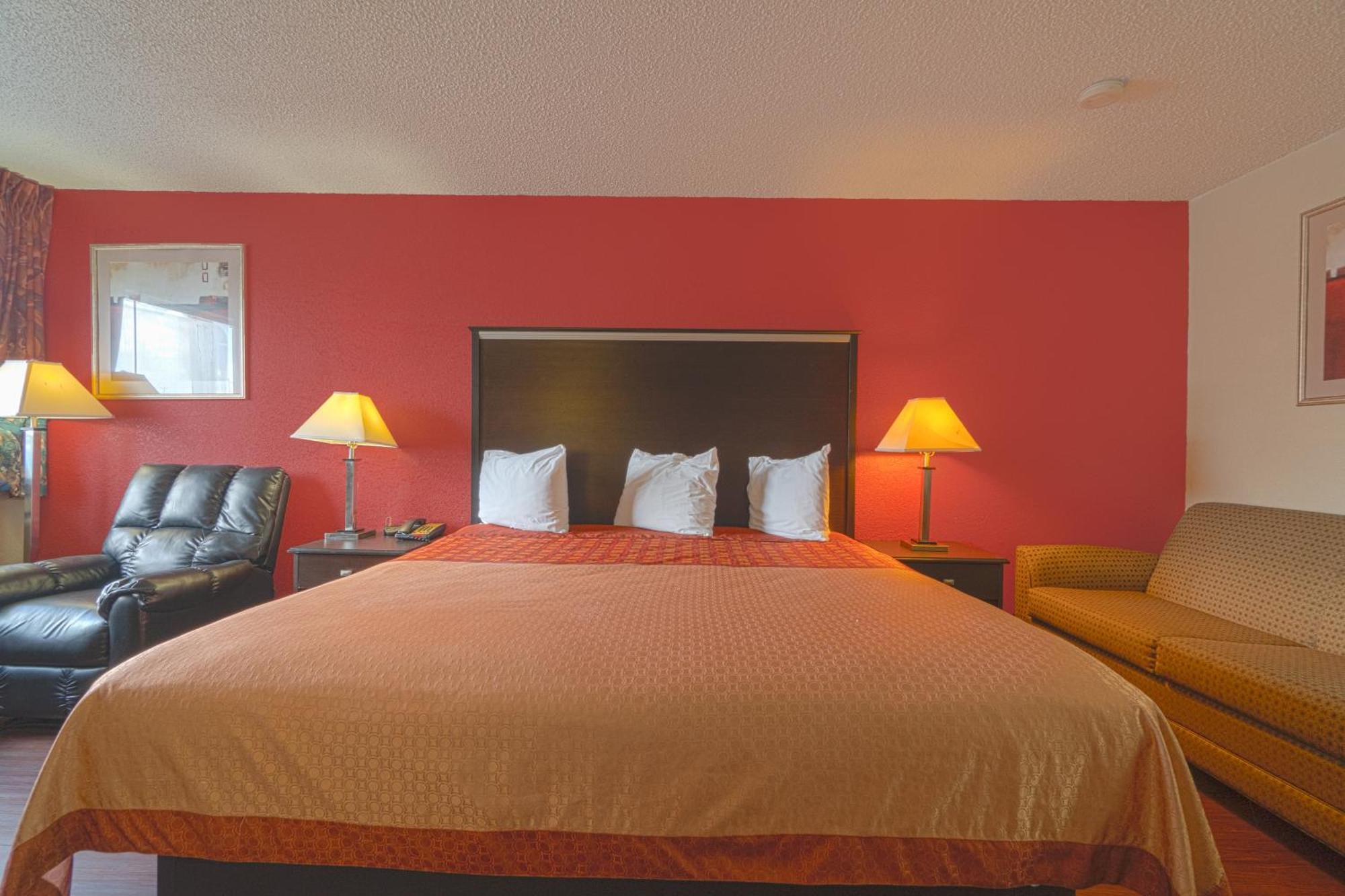 Regency Inn & Suites By Oyo Bay City Tx Bagian luar foto