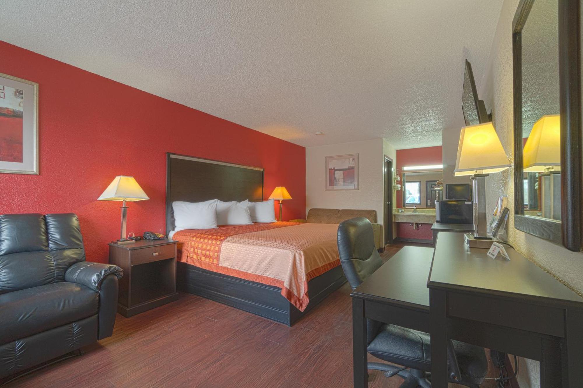 Regency Inn & Suites By Oyo Bay City Tx Bagian luar foto