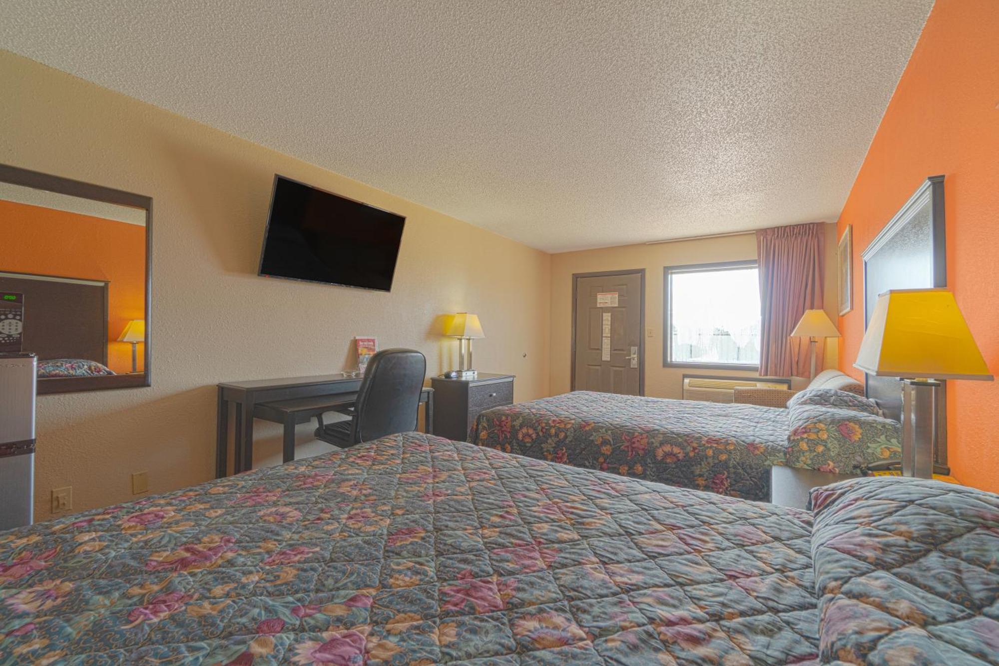 Regency Inn & Suites By Oyo Bay City Tx Bagian luar foto