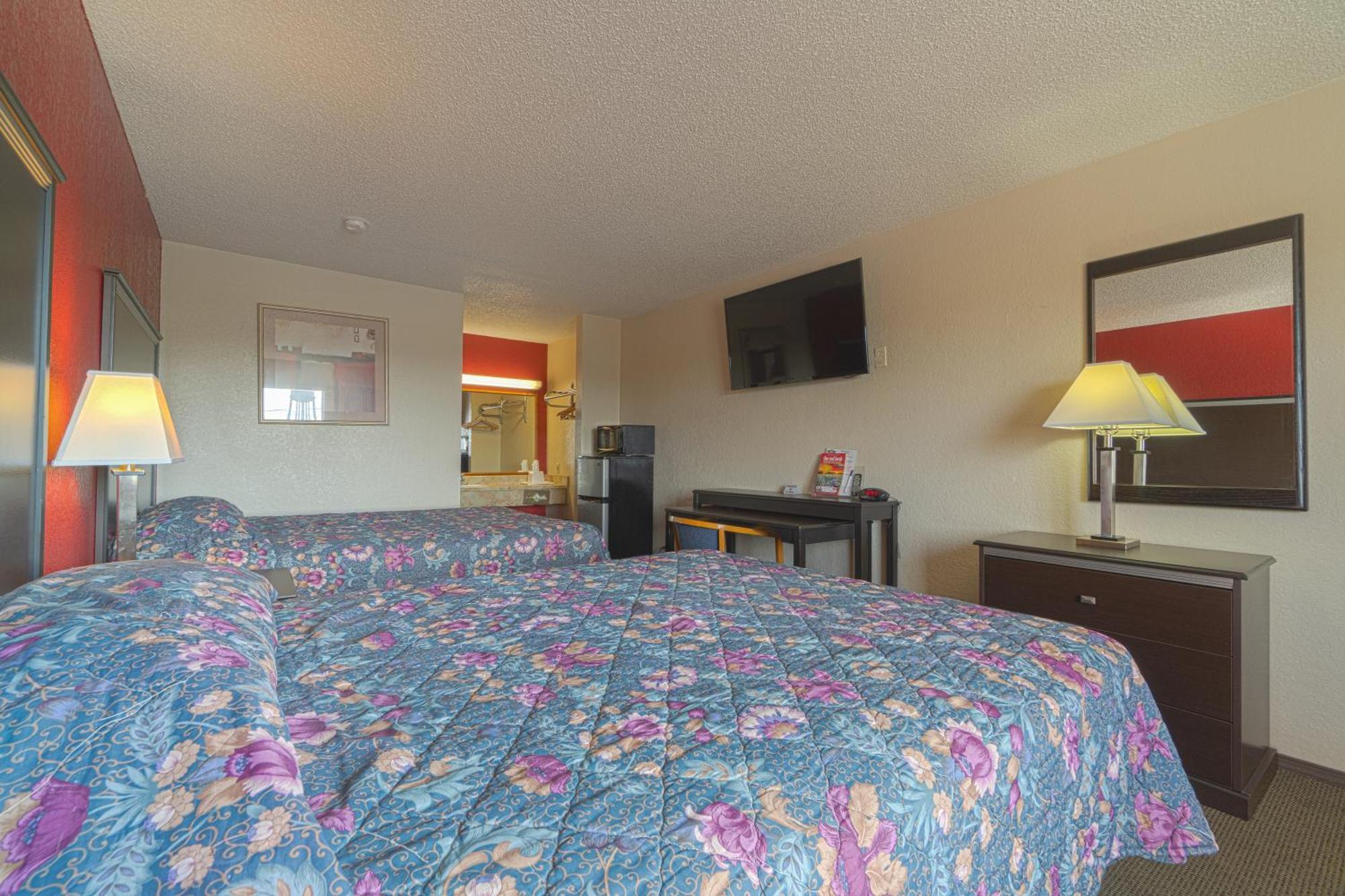 Regency Inn & Suites By Oyo Bay City Tx Bagian luar foto