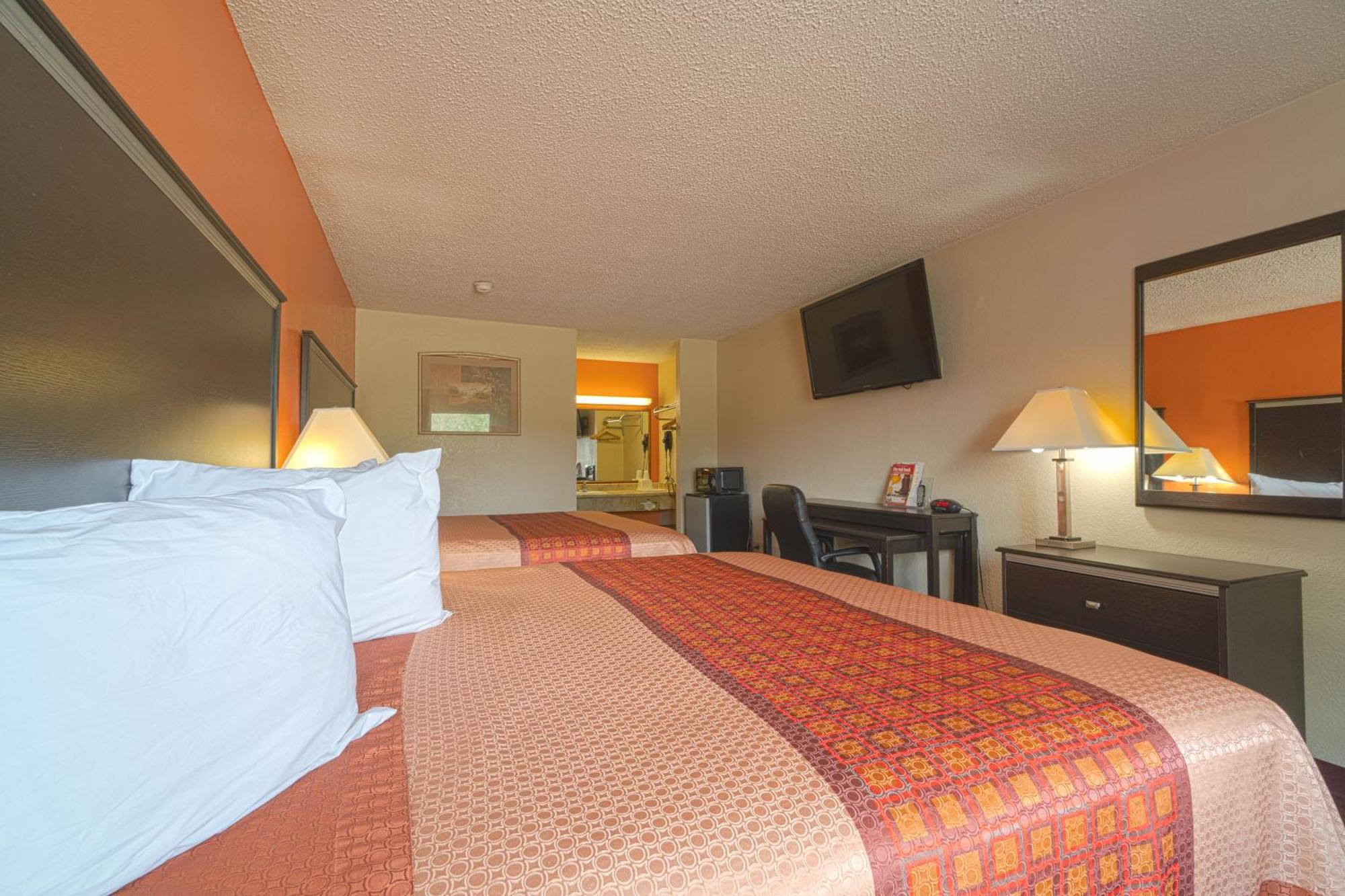 Regency Inn & Suites By Oyo Bay City Tx Bagian luar foto