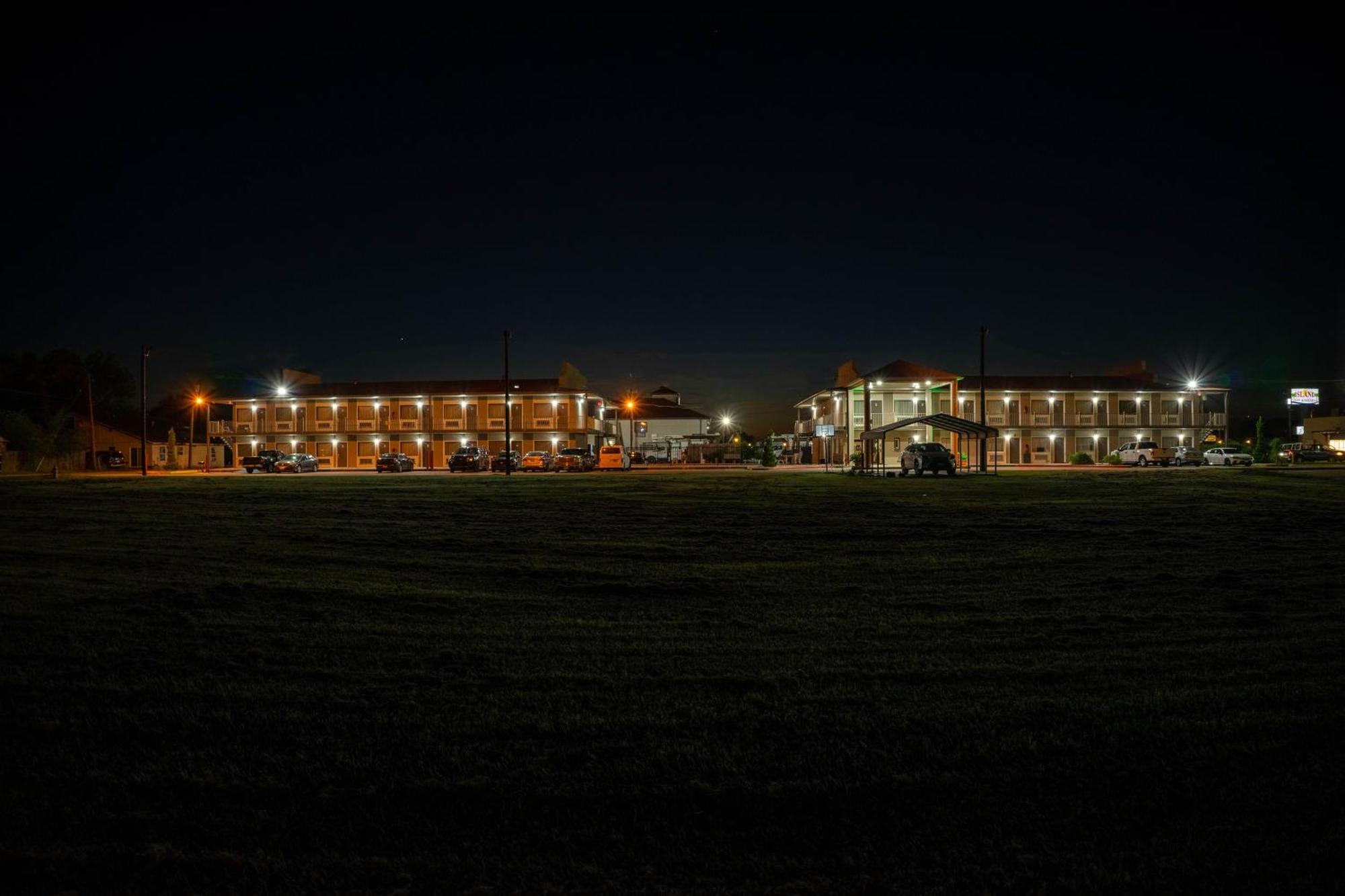 Regency Inn & Suites By Oyo Bay City Tx Bagian luar foto